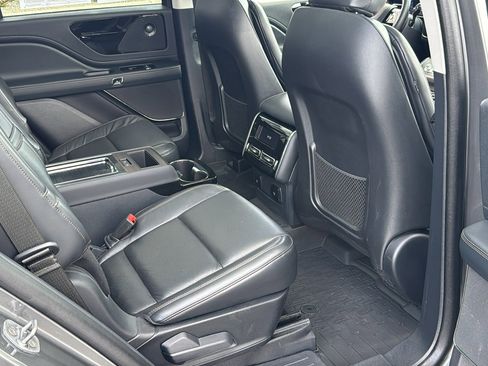 Used 2025 Lincoln Aviator Reserve w/ Jet Appearance Package AWD/4WD image 34