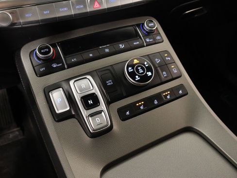 Used 2022 Hyundai Palisade Limited image 9