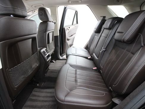 Used 2019 Mercedes-Benz GLE 400 4MATIC image 28