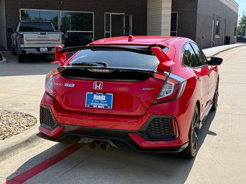 Used 2017 Honda Civic Sport image 6