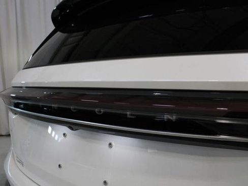 New 2026 Lincoln Nautilus Reserve AWD/4WD image 32
