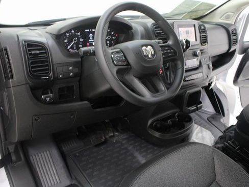 Used 2025 RAM ProMaster 2500 w/ Convenience Group image 8