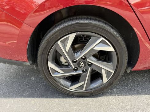 Used 2025 Hyundai Elantra Sport FWD image 38