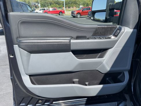 Used 2022 Ford F150 XLT w/ Equipment Group 302A High image 11