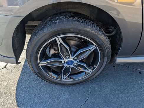 Used 2017 Ford Transit Connect XLT image 28