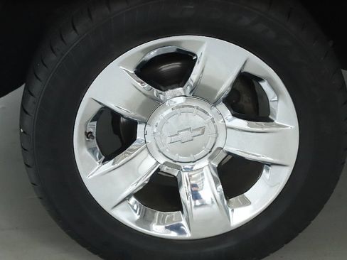 Used 2016 Chevrolet Silverado 1500 LTZ w/ LTZ Plus Package AWD/4WD image 37