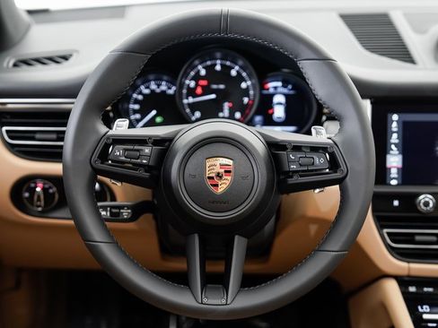 New 2025 Porsche Macan image 13