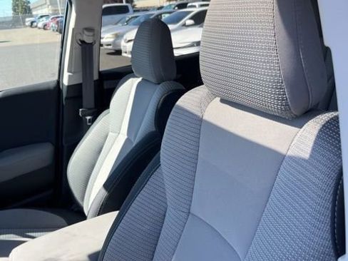 Used 2025 Subaru Outback Premium image 11