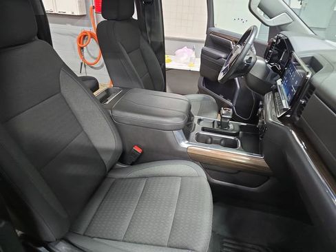 Used 2024 Chevrolet Silverado 1500 LT Trail Boss w/ Convenience Package II image 14