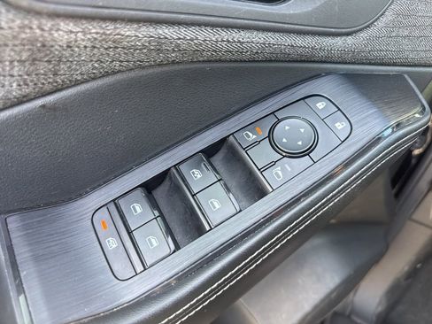 Used 2021 Nissan Rogue S image 11