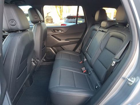 Used 2025 Chevrolet Equinox LT w/ Convenience Package II image 11