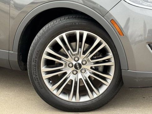 Used 2018 Lincoln MKX Reserve w/ Lincoln MKX Climate Package image 38