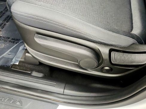 Used 2023 Hyundai Santa Fe SE image 11