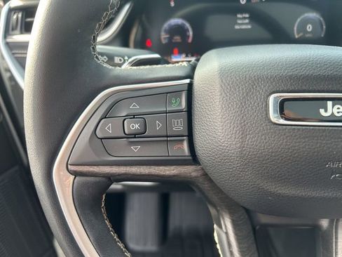 Used 2024 Jeep Grand Cherokee L Limited w/ Trailer Tow Package AWD/4WD image 30