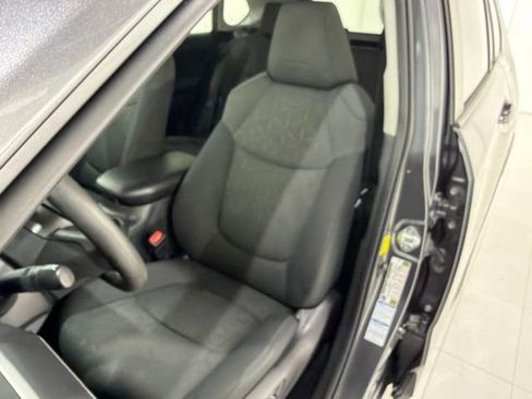 Used 2021 Toyota RAV4 XLE AWD/4WD image 12