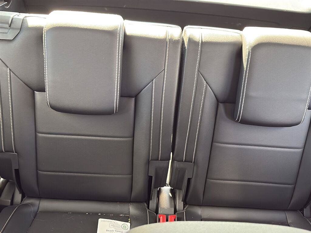Used 2022 Volkswagen Atlas SE w/ Panoramic Sunroof Package FWD image 7