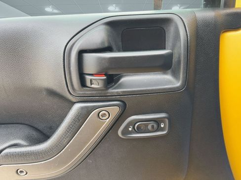 Used 2015 Jeep Wrangler Unlimited Sport w/ Quick Order Package 24S image 12