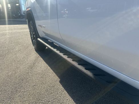 Used 2023 GMC Sierra 2500 AT4 w/ AT4 Premium Plus Package image 13