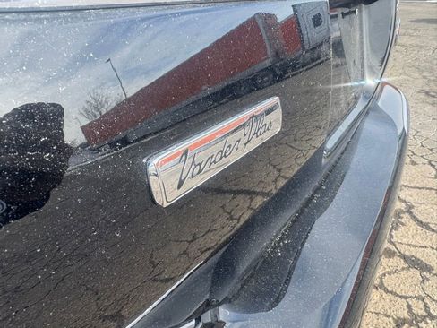 Used 2005 Jaguar XJ8 image 7