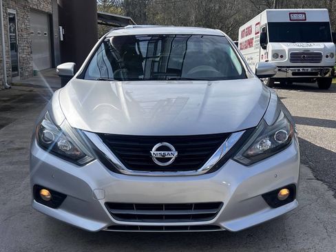 Used 2016 Nissan Altima 3.5 SL image 10