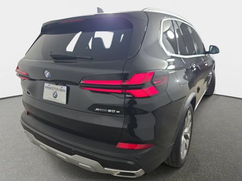 Certified 2024 BMW X5 xDrive50e w/ Premium Package AWD/4WD image 39