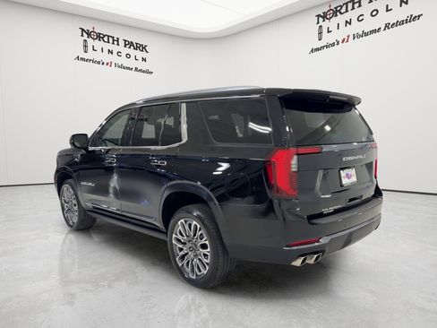 Used 2026 GMC Yukon Denali Ultimate AWD/4WD image 3
