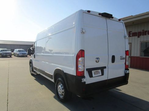 Used 2023 RAM ProMaster 2500 FWD image 9