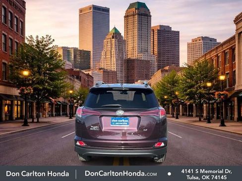 Used 2017 Toyota RAV4 LE image 5