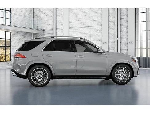 New 2026 Mercedes-Benz GLE 580 4MATIC image 17