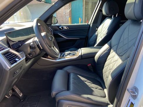 Certified 2024 BMW X5 xDrive40i w/ M Sport Package image 19