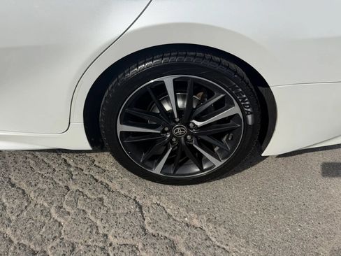 Used 2020 Toyota Camry XSE FWD image 9