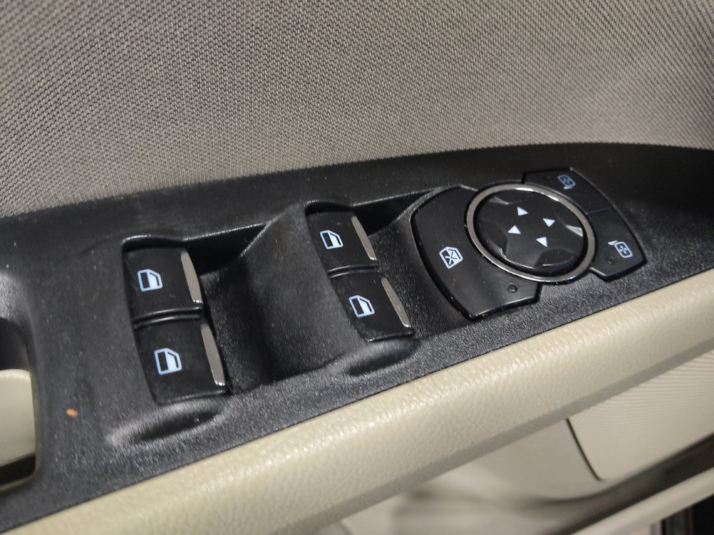 Used 2019 Ford Fusion SE FWD image 27