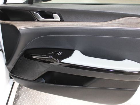 Used 2023 Kia K5 EX image 17