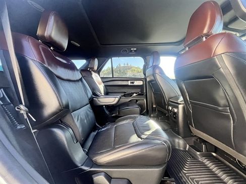 Used 2021 Ford Explorer Platinum AWD/4WD image 52