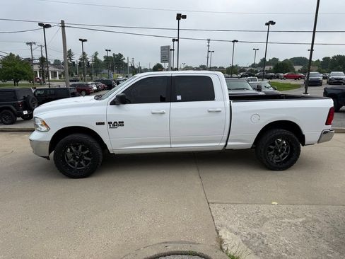 Used 2019 RAM 1500 Classic SLT AWD/4WD image 10
