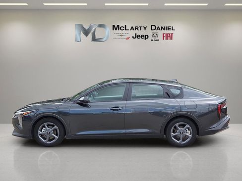 Used 2025 Kia K4 FWD image 3
