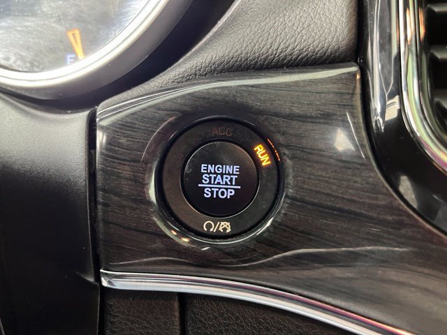 Used 2020 Jeep Grand Cherokee Overland AWD/4WD image 21