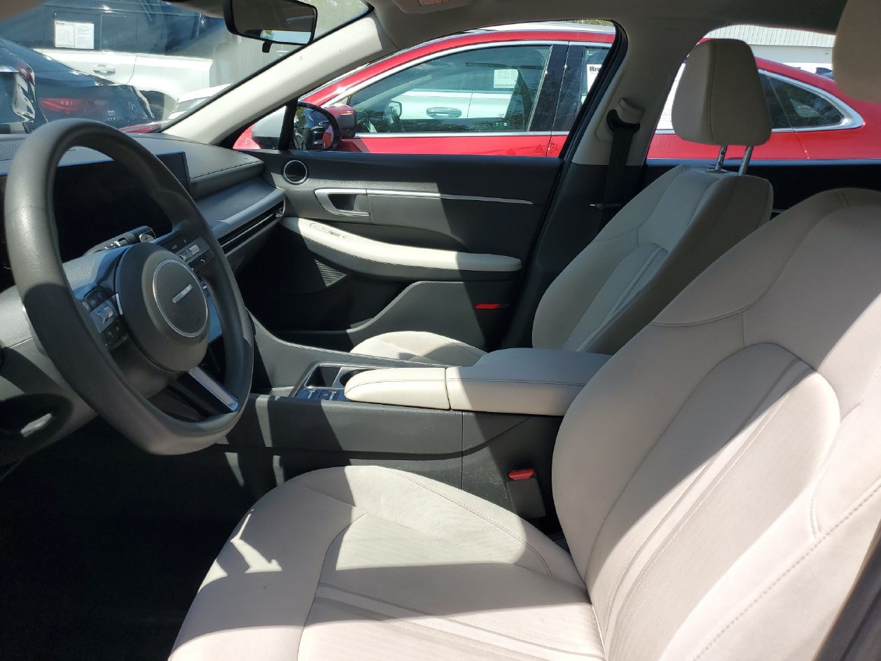 Used 2025 Hyundai Sonata SEL FWD image 17