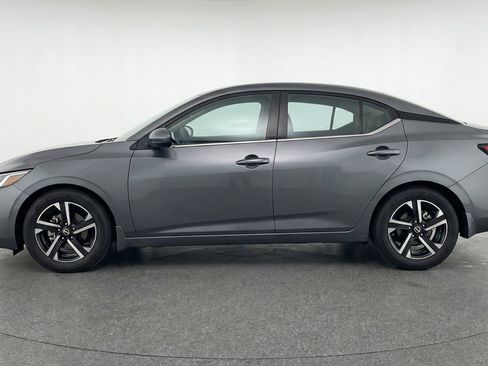 Used 2025 Nissan Sentra SV FWD image 5