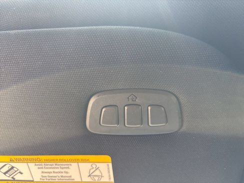 Used 2025 Ford Expedition Tremor AWD/4WD image 23