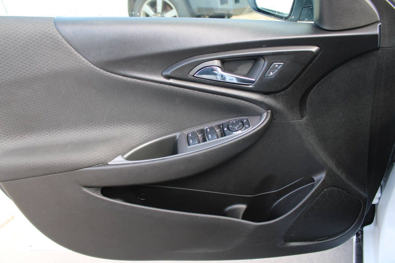 Used 2024 Chevrolet Malibu LS w/ Driver Confidence Package FWD image 15