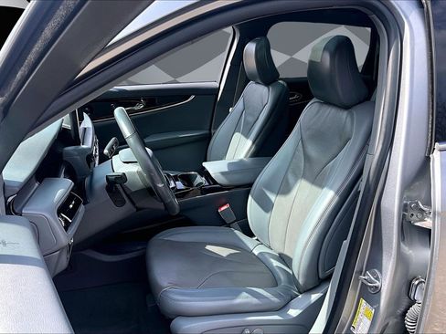 Used 2021 Lincoln Nautilus Reserve image 25