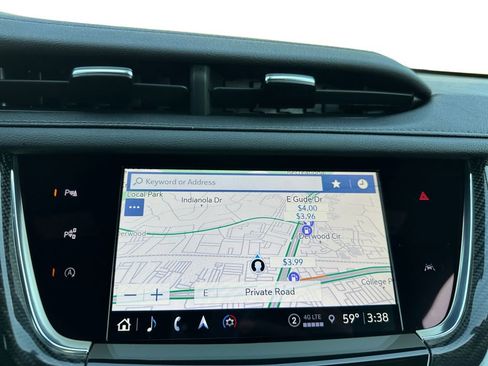 Used 2025 Cadillac XT6 Sport w/ Technology Package image 15