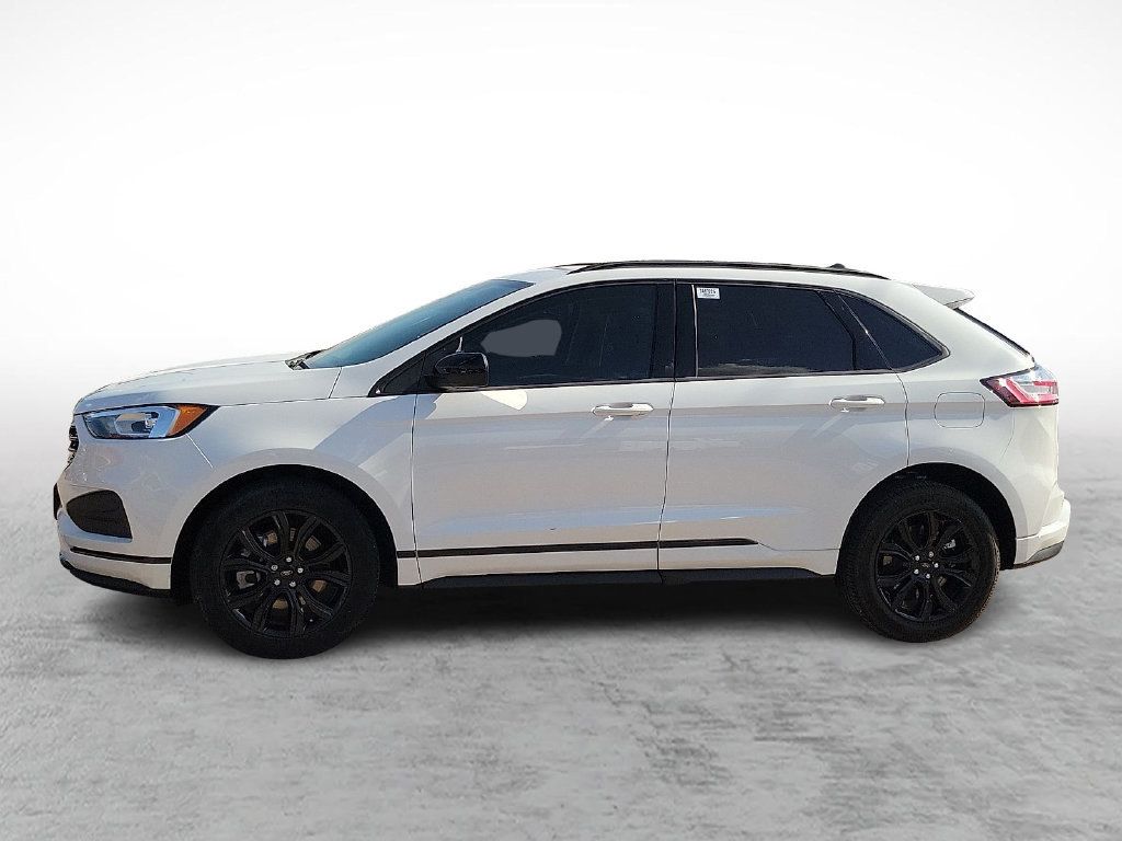 Used 2022 Ford Edge SE w/ Black Appearance Package AWD/4WD image 6