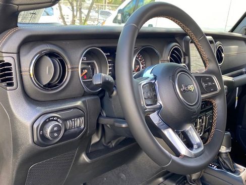 Used 2022 Jeep Gladiator Overland image 33