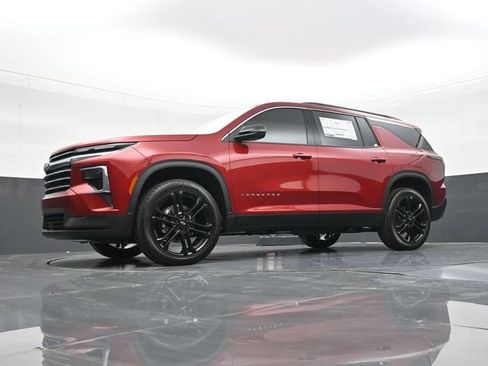New 2026 Chevrolet Traverse LT w/ LPO, Floor Liner Package FWD image 47