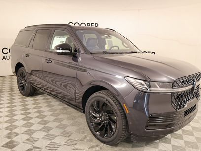 New 2025 Lincoln Navigator Reserve w/ Jet Appearance Package