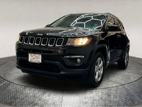 Used 2018 Jeep Compass Latitude w/ Popular Equipment Group image 4