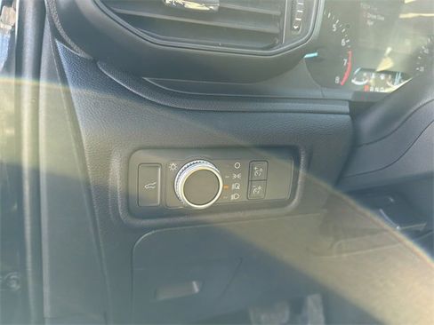 Used 2022 Ford Explorer 4WD w/ Class IV Trailer Tow Package image 16