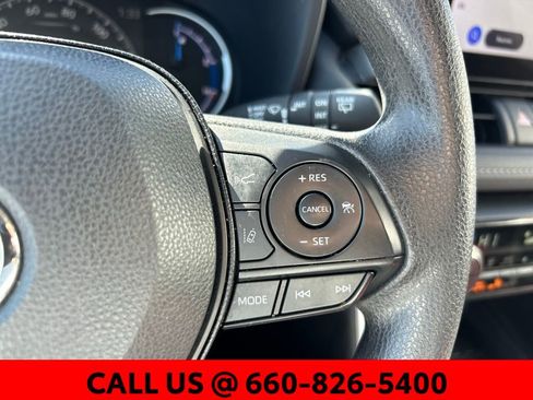 Used 2025 Toyota RAV4 XLE image 13